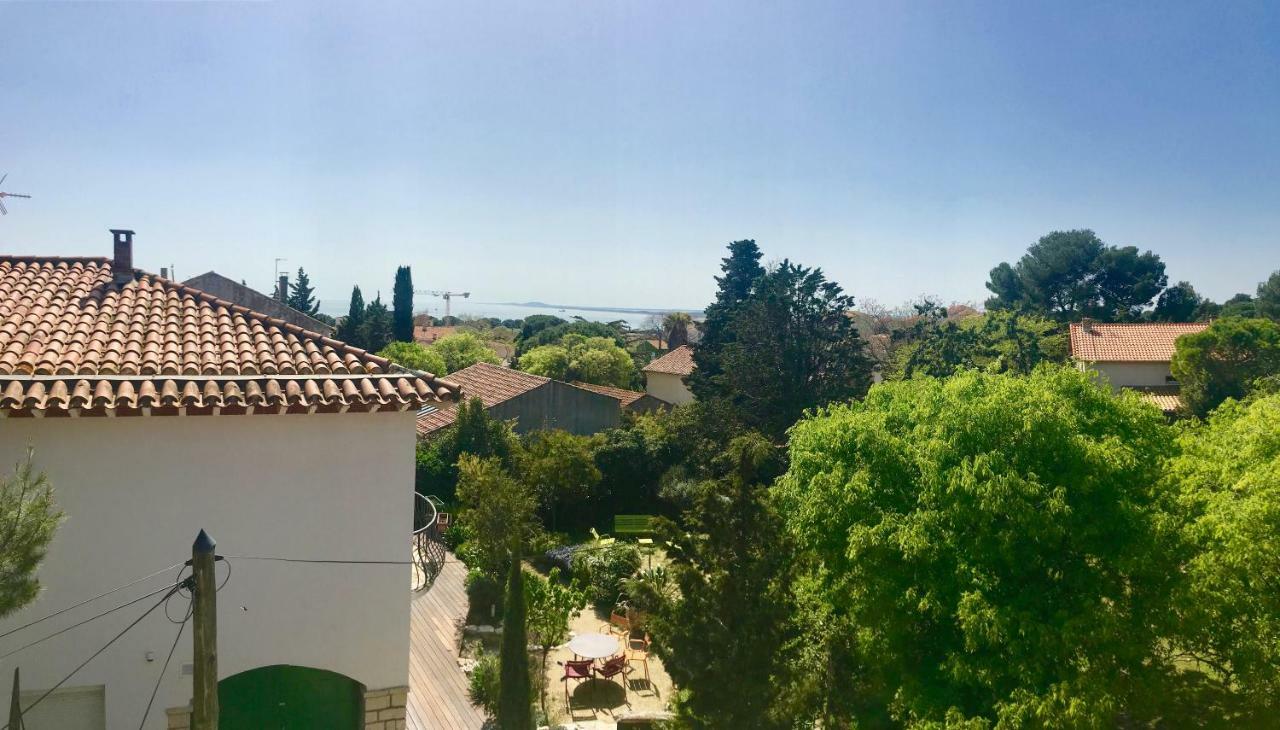 Villa De Charme Sur La Corniche Сет Екстериор снимка